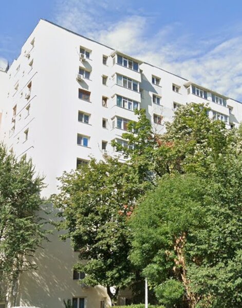 Obor, Colentina, Teiul Doamnei, langa sectia 7 politie.